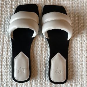 Marc Fisher Ralla Sandals/Slides Size 8